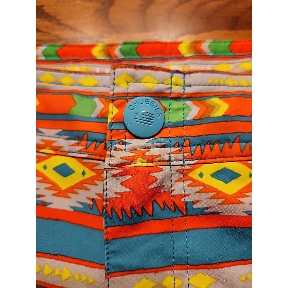 Chubbies Swim Trunks Men's Small‎ Neon Aztec Hybrid Board Shorts 6